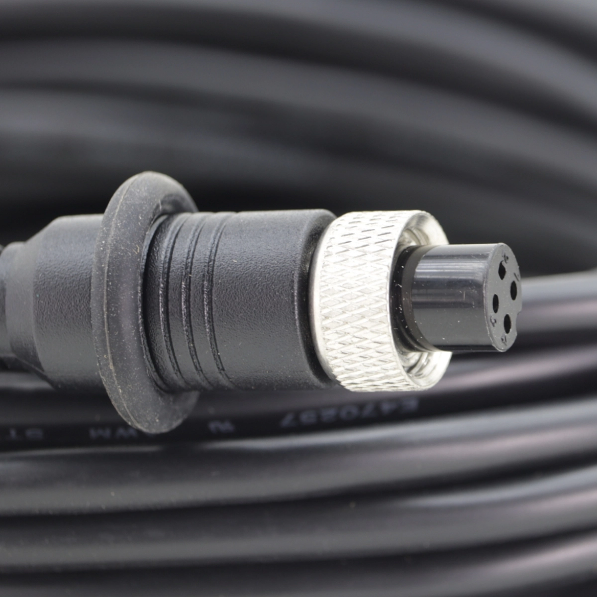 CABO EXTENSAO PARA GRAVADOR VEICULAR 6M AE-MC0201-6 (MDVR) HIKVISION